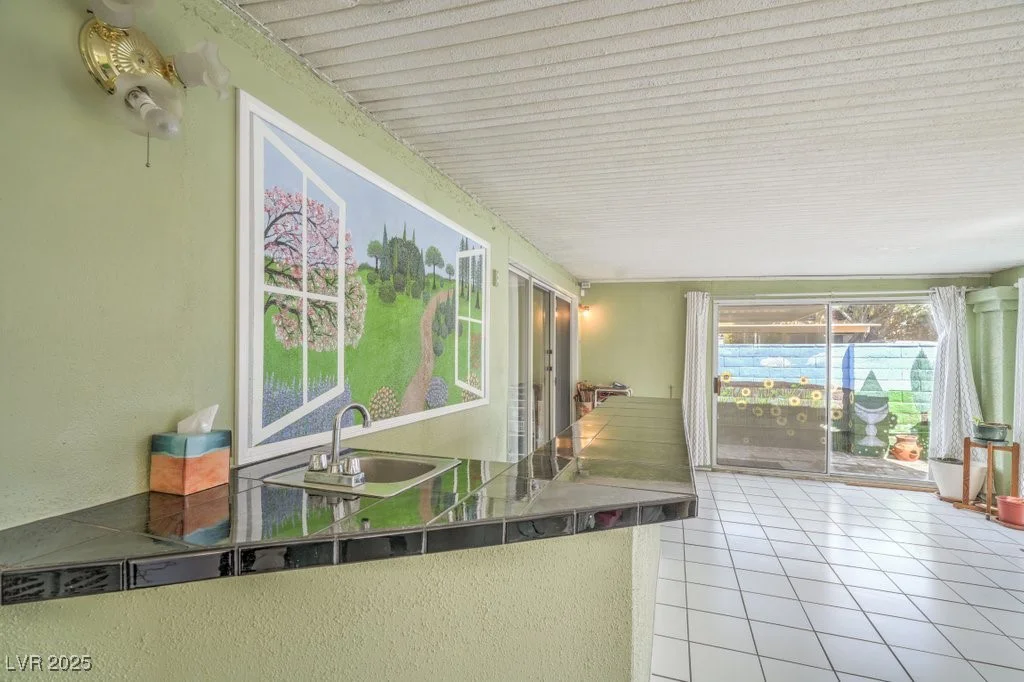 2700 Brienza, Las Vegas, NV 89117