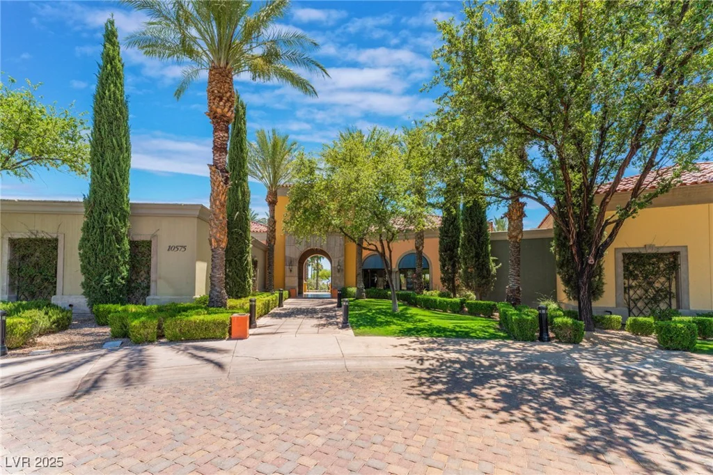 4963 Pensier, Las Vegas, NV 89135