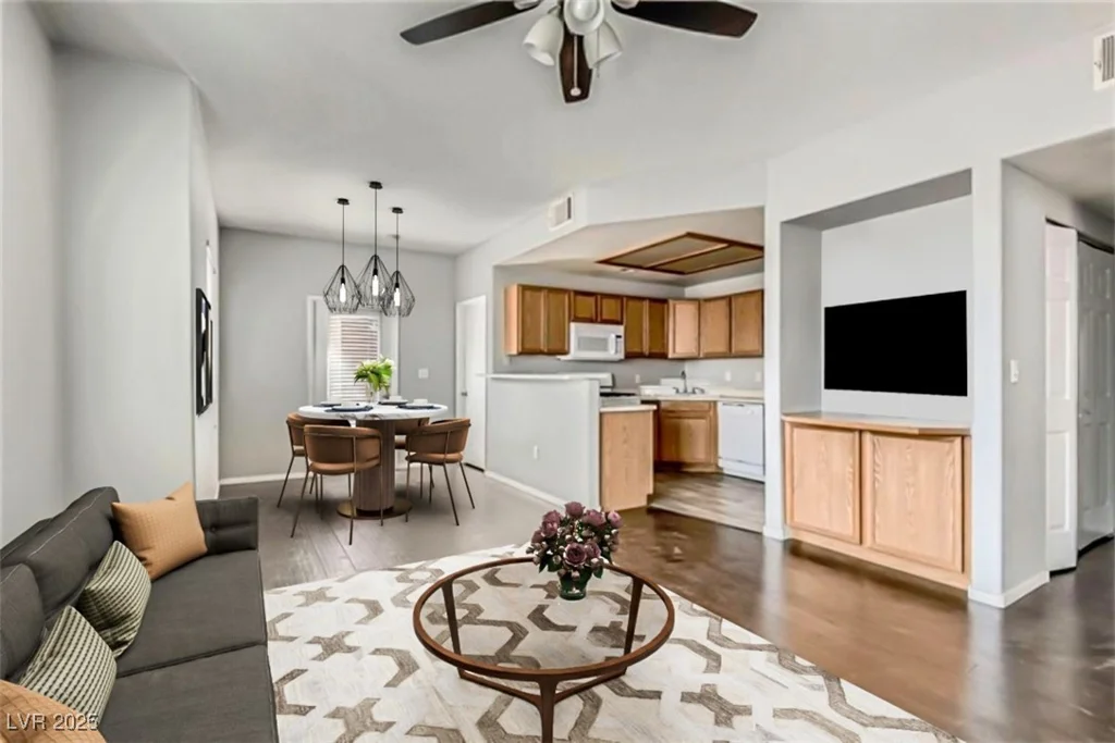 9580 Reno, Las Vegas, NV 89148