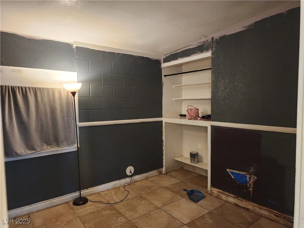 2746 Owens, North Las Vegas, NV 89030