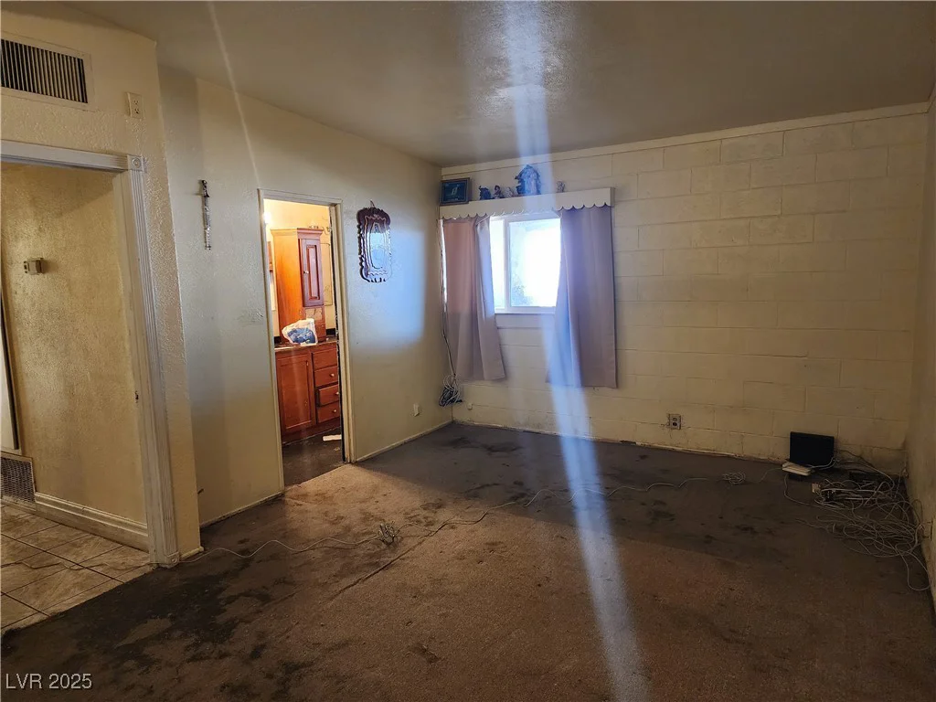 2746 Owens, North Las Vegas, NV 89030
