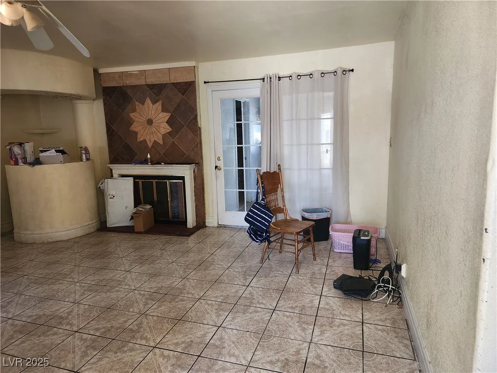 2746 Owens, North Las Vegas, NV 89030