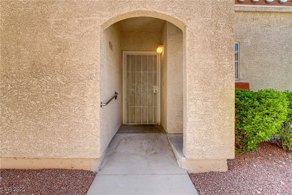 8408 Running Deer, Las Vegas, NV 89145