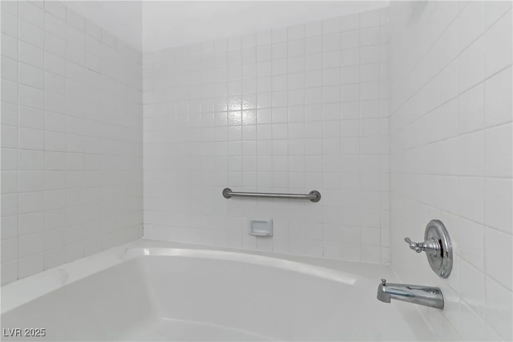 8408 Running Deer, Las Vegas, NV 89145