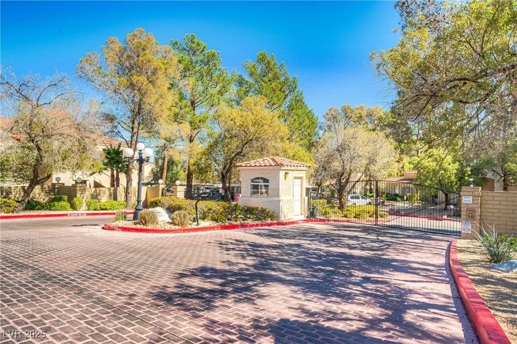 8408 Running Deer, Las Vegas, NV 89145