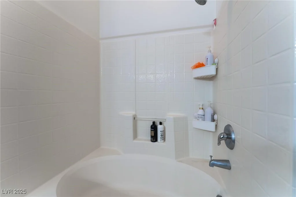 6552 Casamar, North Las Vegas, NV 89086