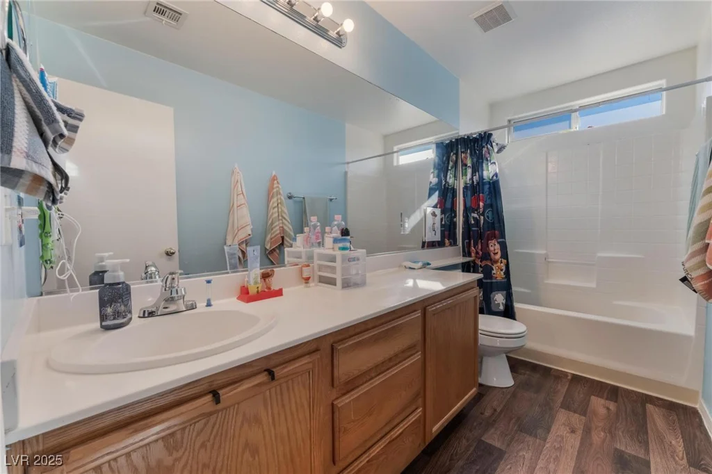 6552 Casamar, North Las Vegas, NV 89086