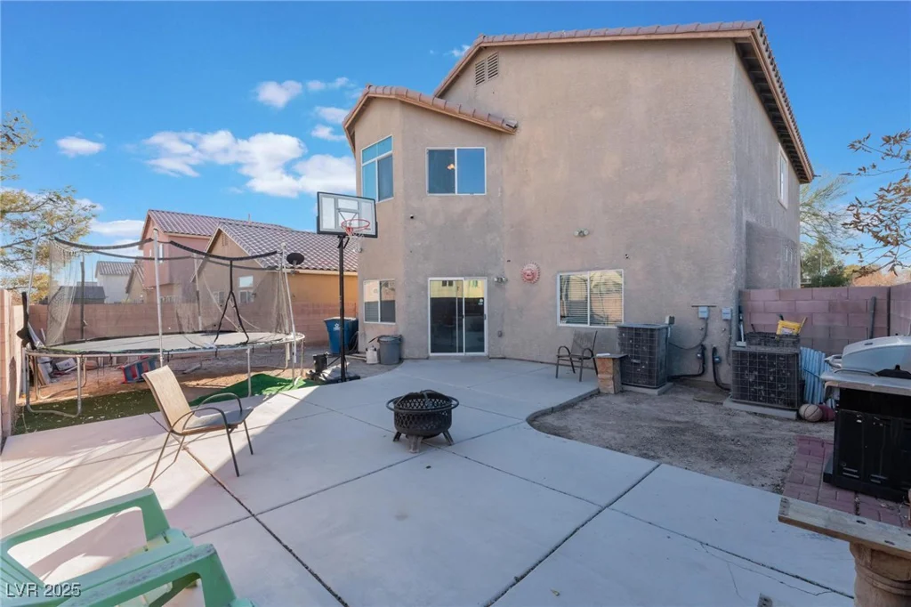 6552 Casamar, North Las Vegas, NV 89086