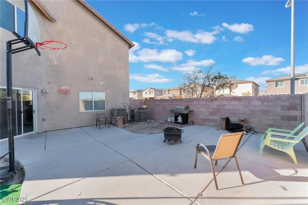 6552 Casamar, North Las Vegas, NV 89086