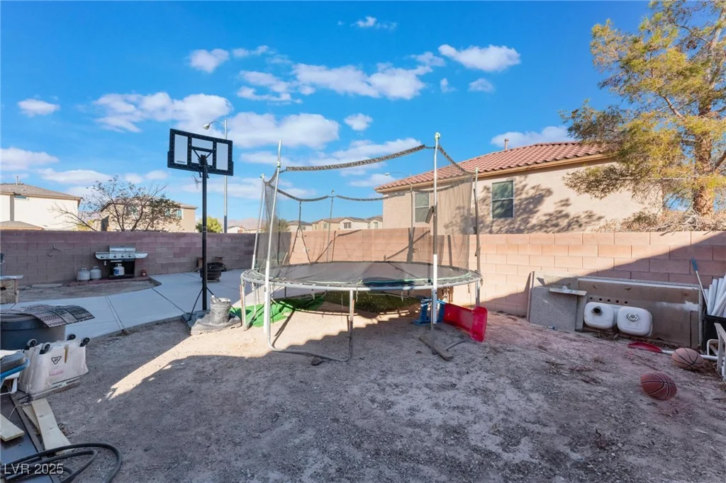 6552 Casamar, North Las Vegas, NV 89086