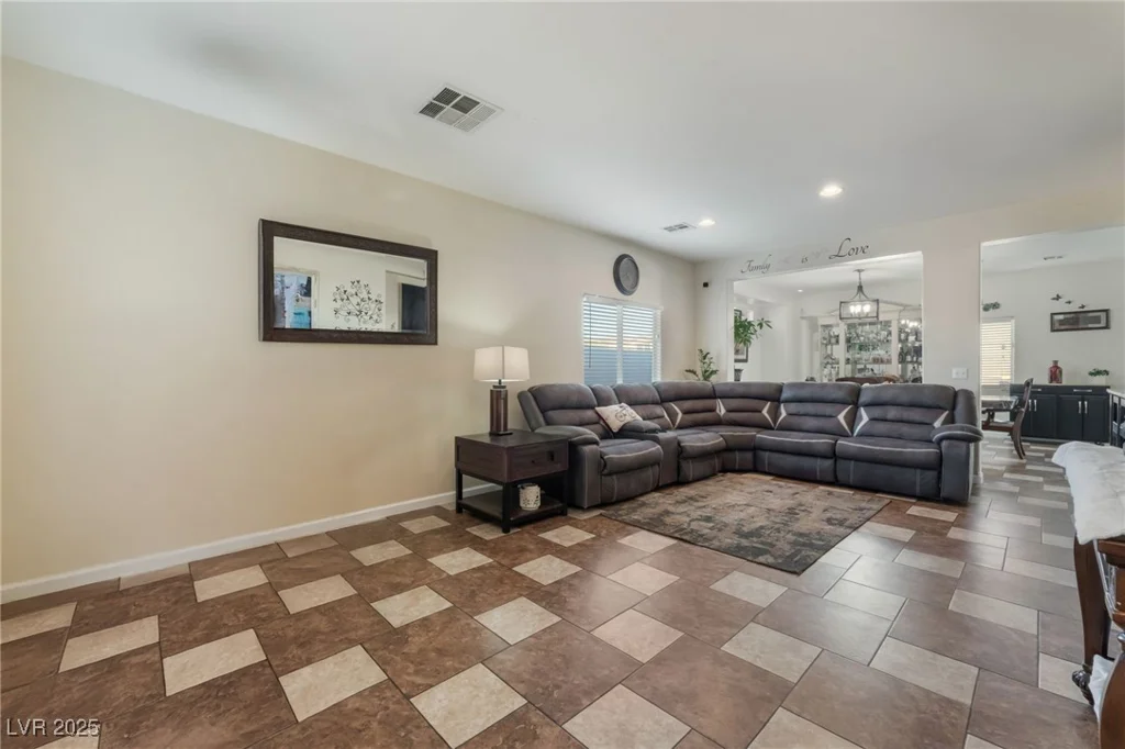 6552 Casamar, North Las Vegas, NV 89086