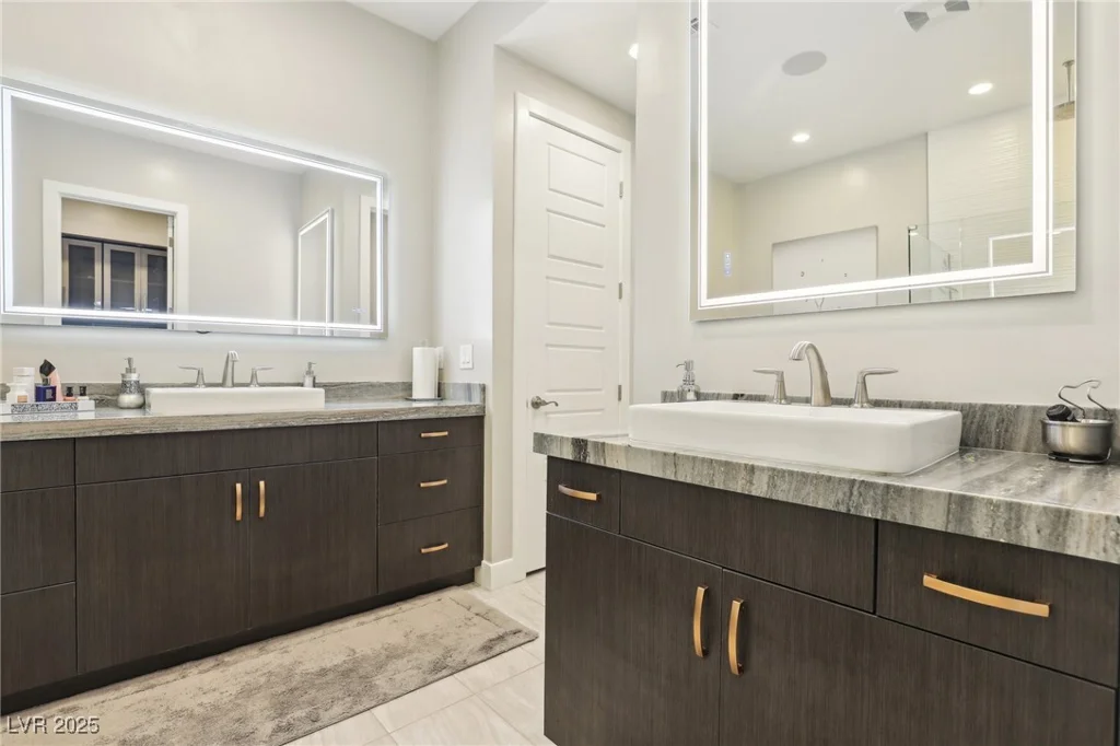 9938 Regency Canyon, Las Vegas, NV 89148