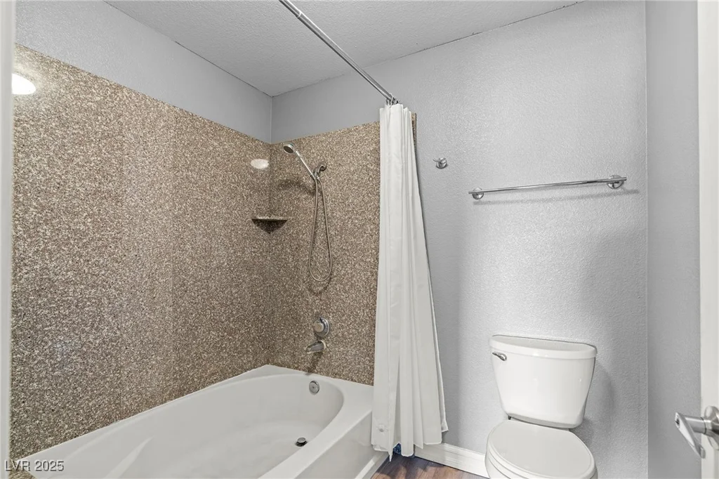 2451 Rainbow, Las Vegas, NV 89108