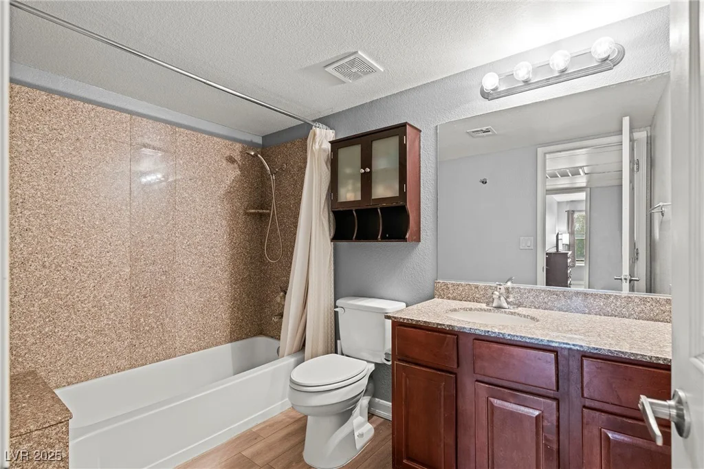 2451 Rainbow, Las Vegas, NV 89108
