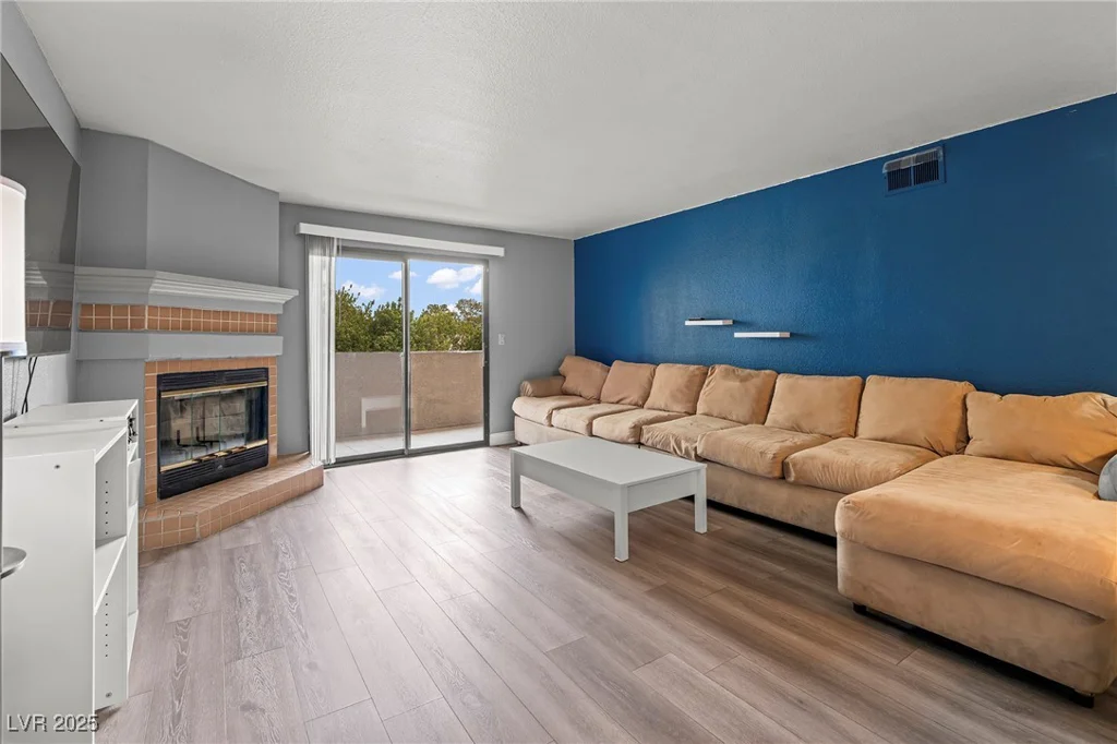 2451 Rainbow, Las Vegas, NV 89108
