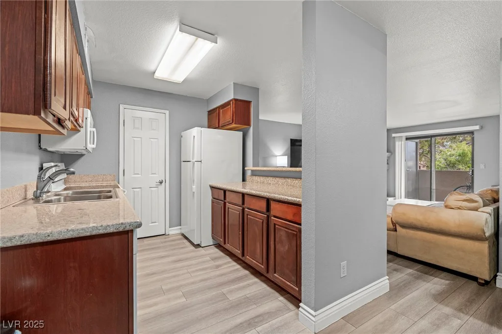 2451 Rainbow, Las Vegas, NV 89108