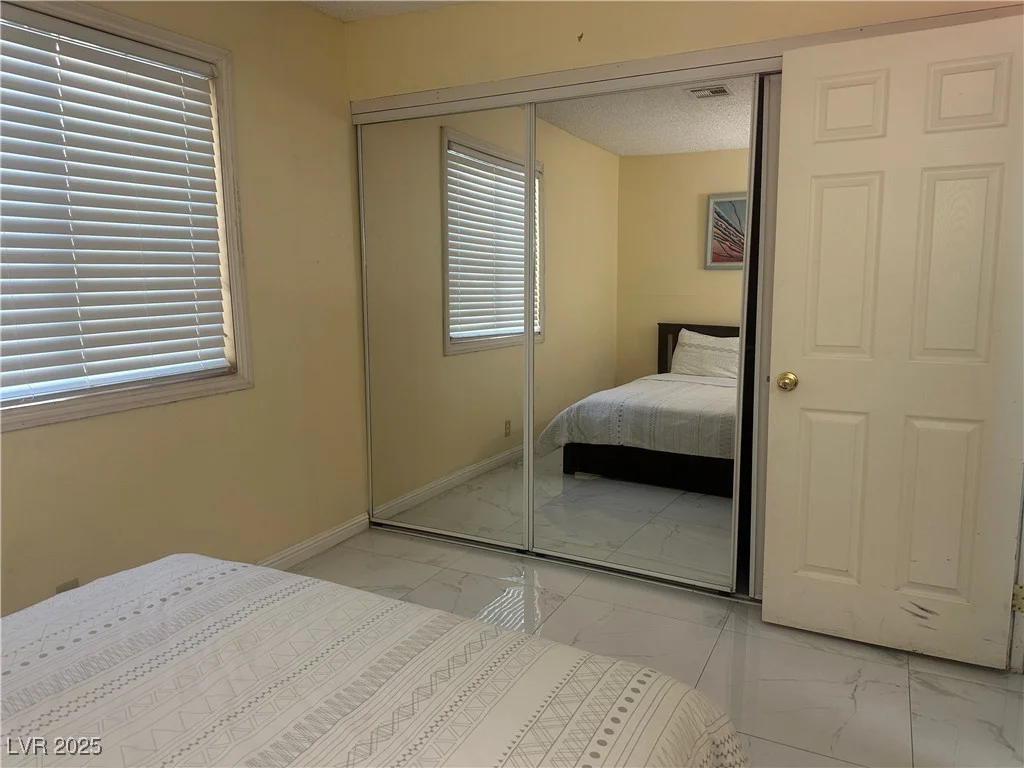 4454 Desert Inn, Las Vegas, NV 89102