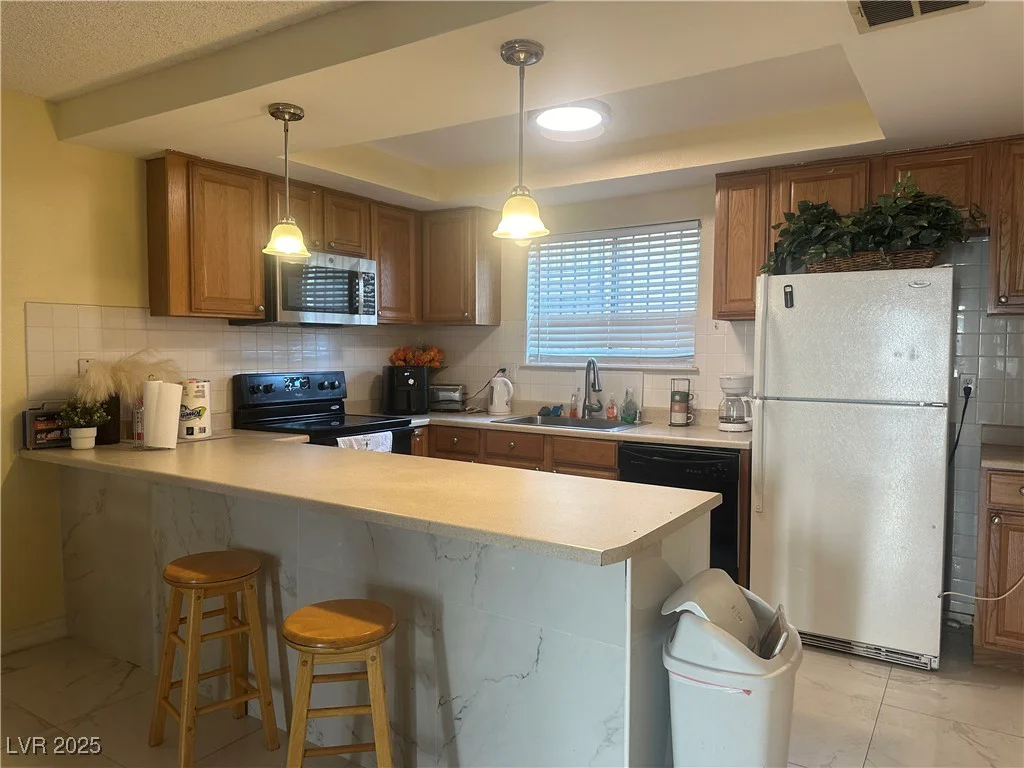 4454 Desert Inn, Las Vegas, NV 89102