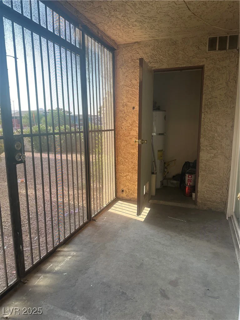 4454 Desert Inn, Las Vegas, NV 89102
