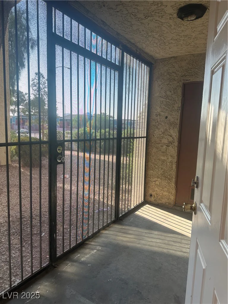 4454 Desert Inn, Las Vegas, NV 89102