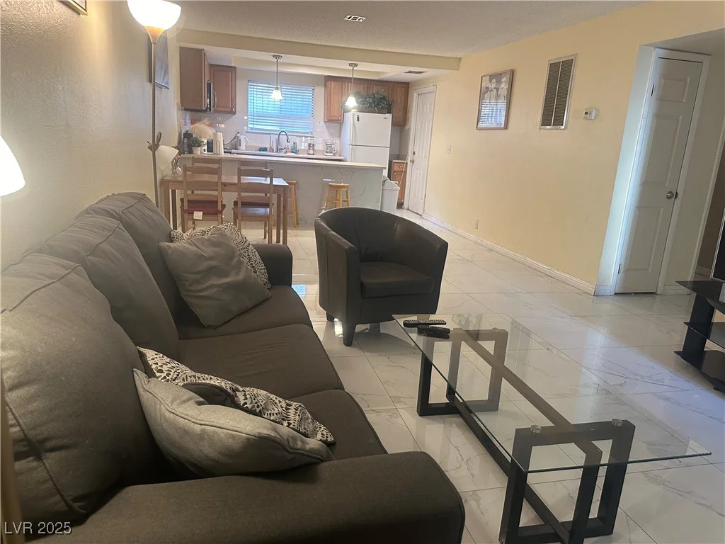 4454 Desert Inn, Las Vegas, NV 89102
