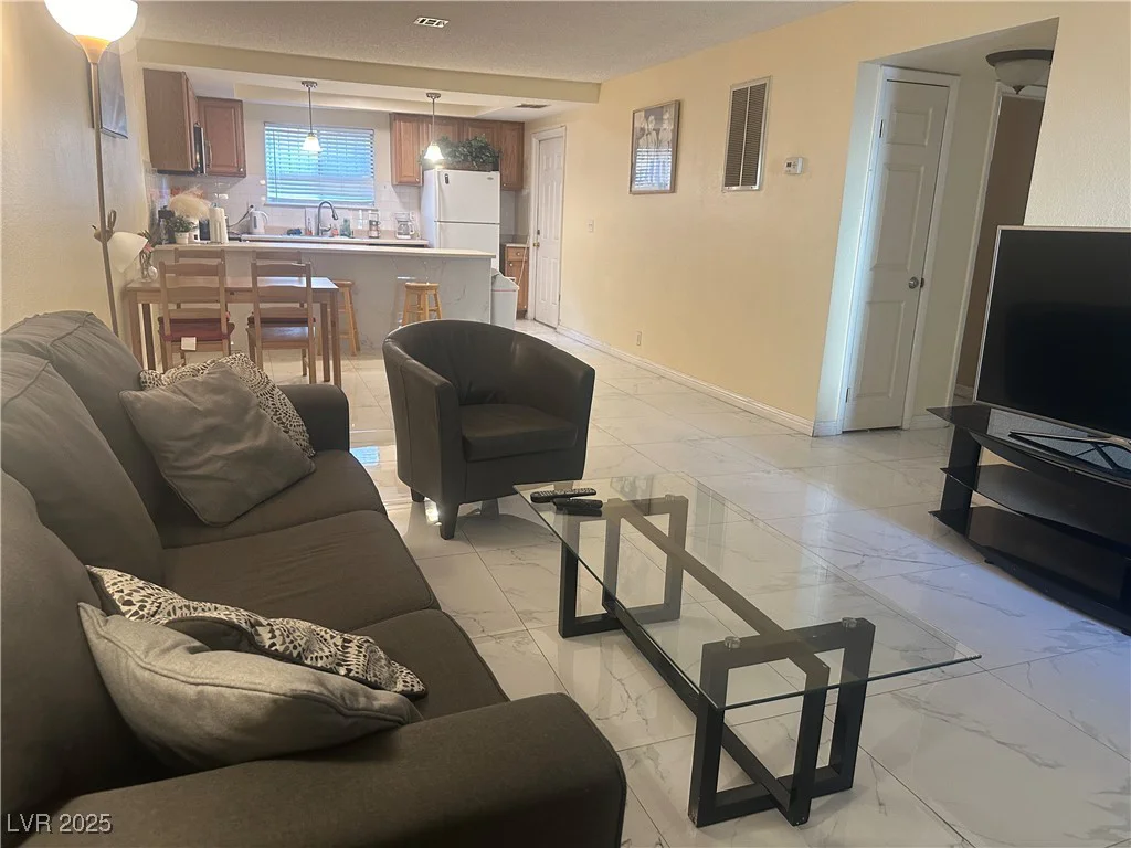 4454 Desert Inn, Las Vegas, NV 89102