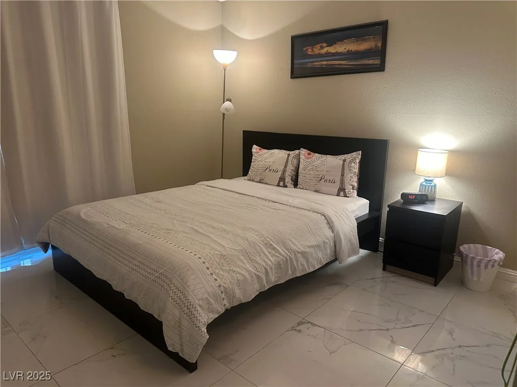 4454 Desert Inn, Las Vegas, NV 89102
