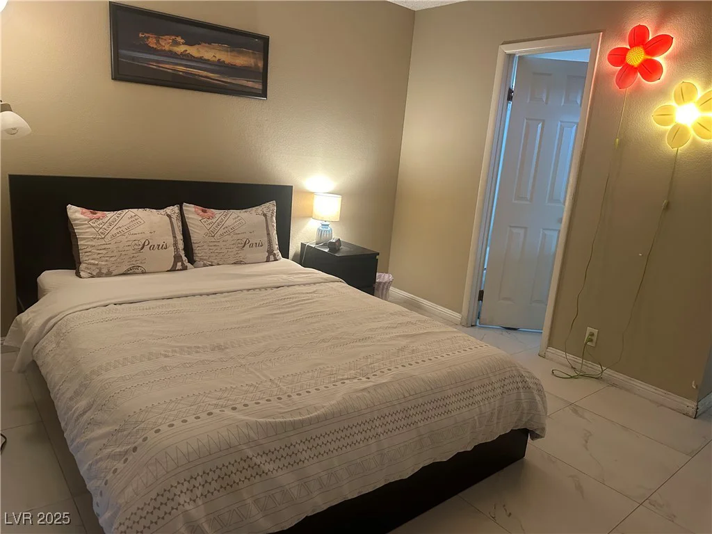 4454 Desert Inn, Las Vegas, NV 89102