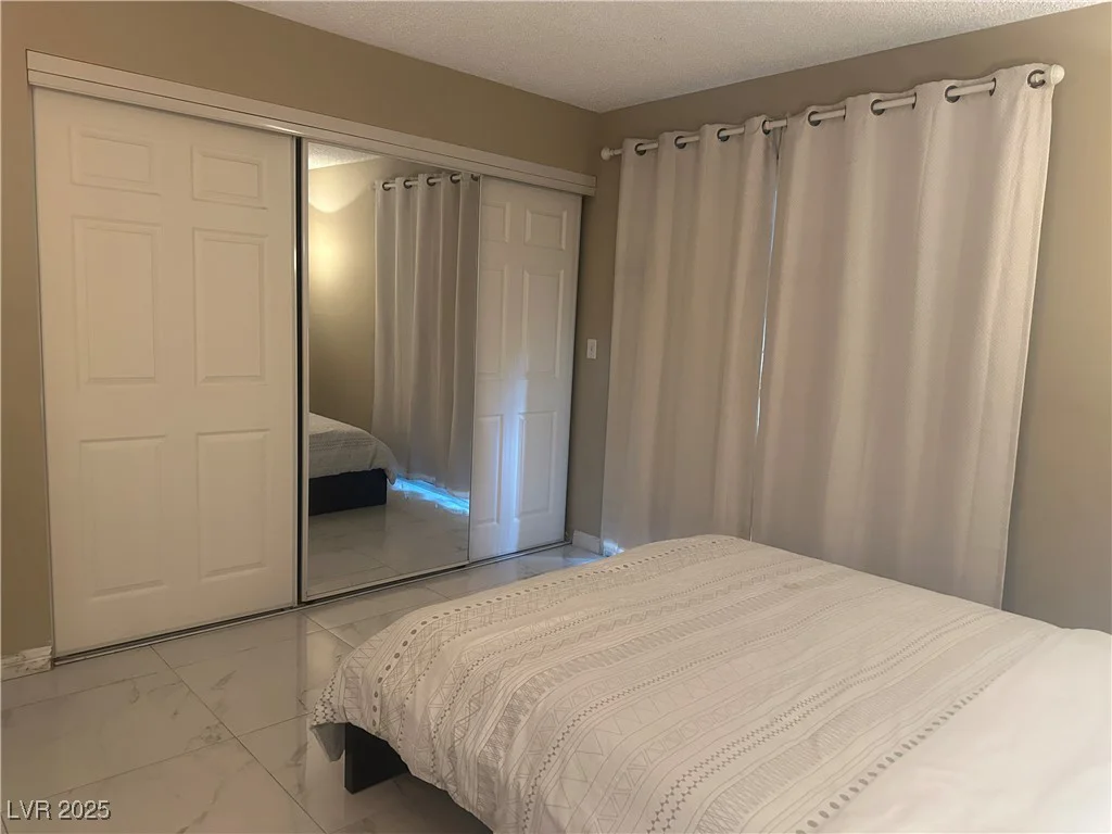 4454 Desert Inn, Las Vegas, NV 89102