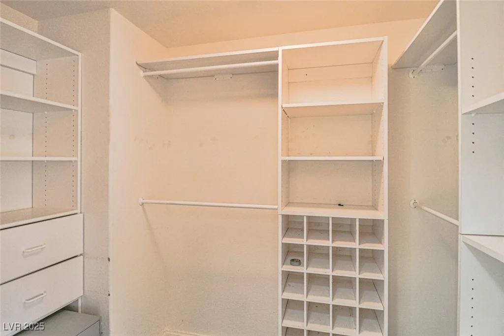 694 Tomscott, Henderson, NV 89052