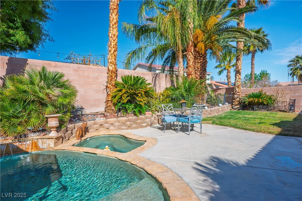 1516 Barrington Oaks, North Las Vegas, NV 89084