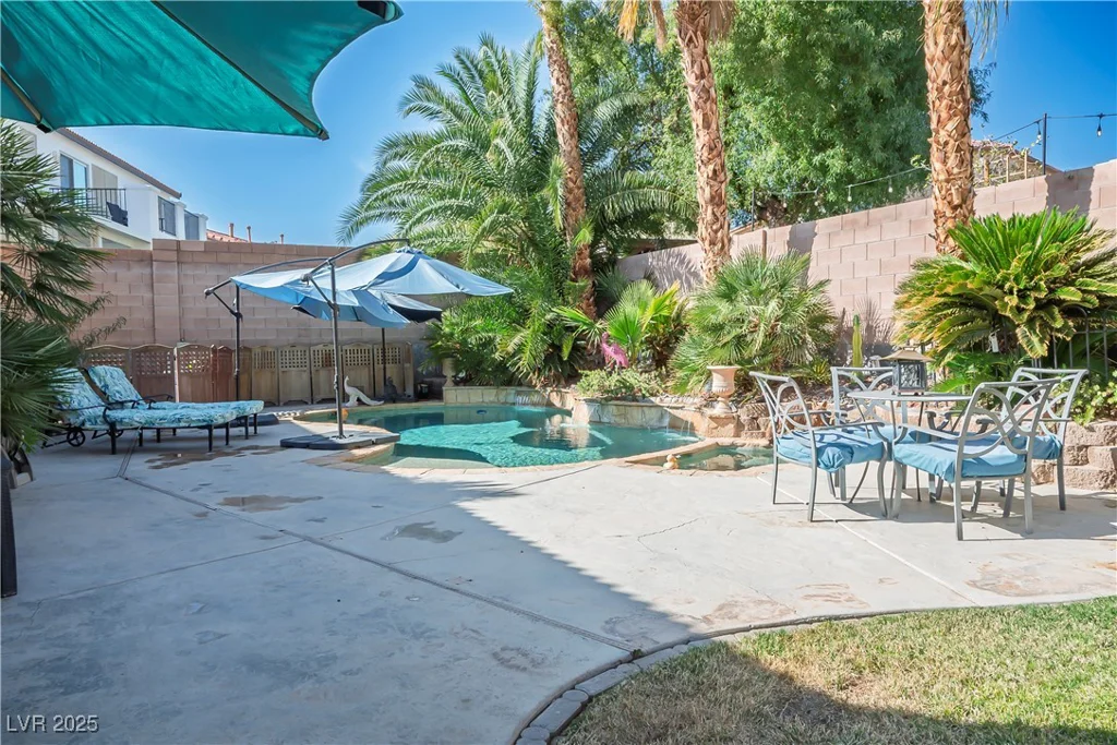 1516 Barrington Oaks, North Las Vegas, NV 89084