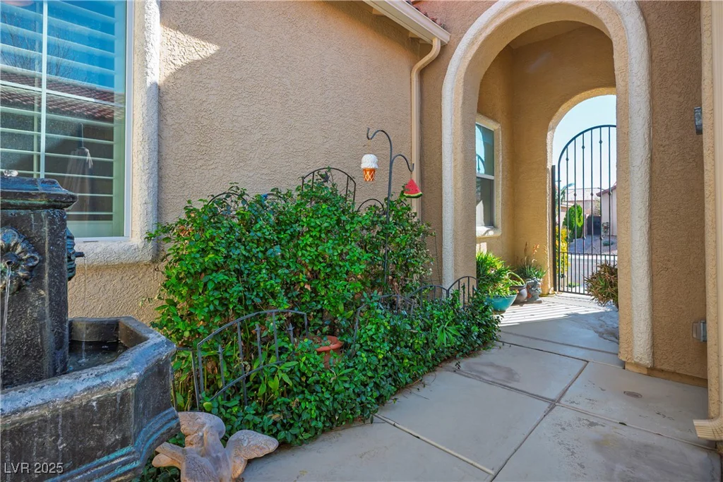 1516 Barrington Oaks, North Las Vegas, NV 89084