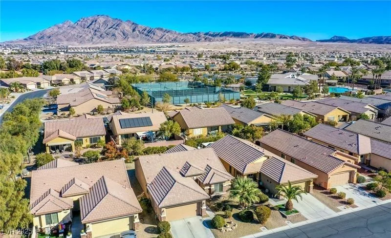5944 Saddle Horse, Las Vegas, NV 89122