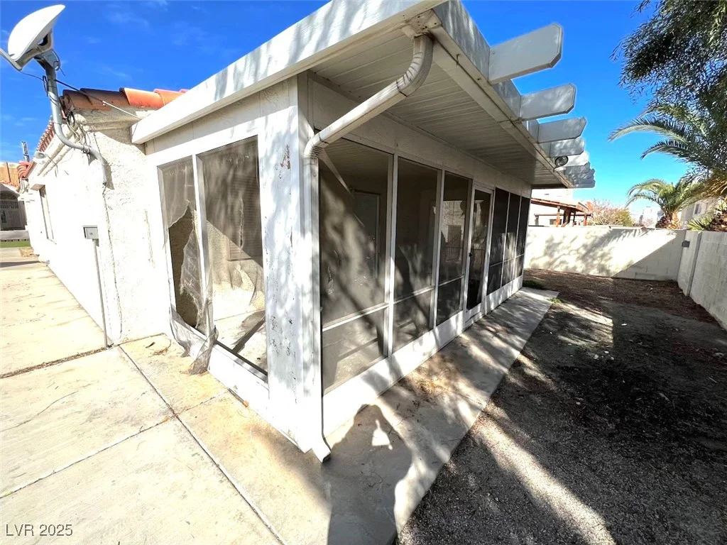 2228 Saint Paul, Las Vegas, NV 89104
