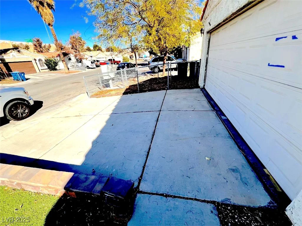 2228 Saint Paul, Las Vegas, NV 89104