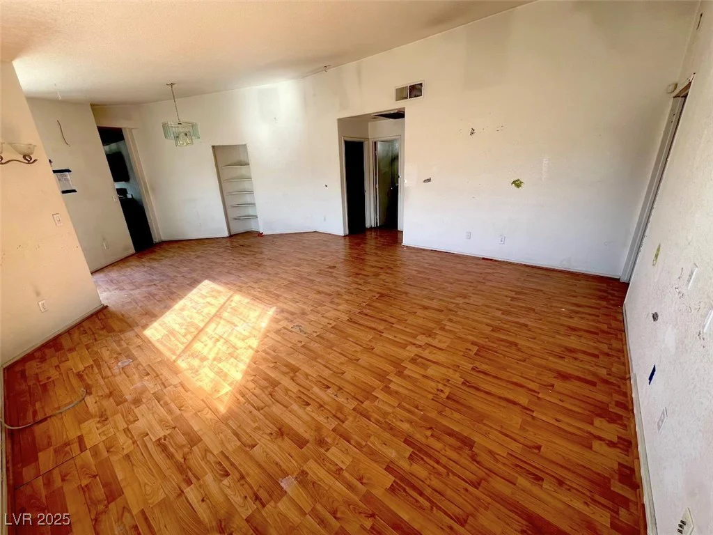 2228 Saint Paul, Las Vegas, NV 89104