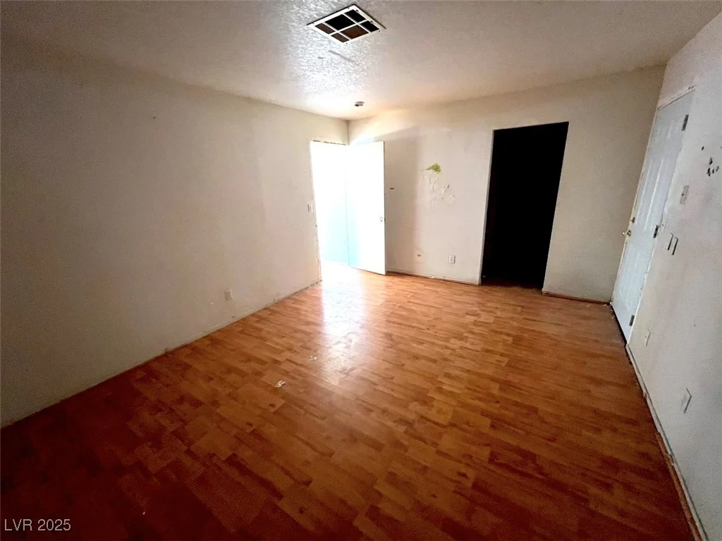 2228 Saint Paul, Las Vegas, NV 89104
