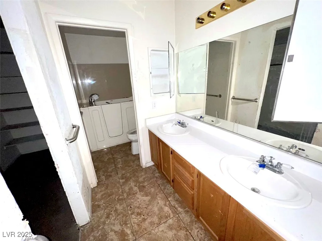 2228 Saint Paul, Las Vegas, NV 89104