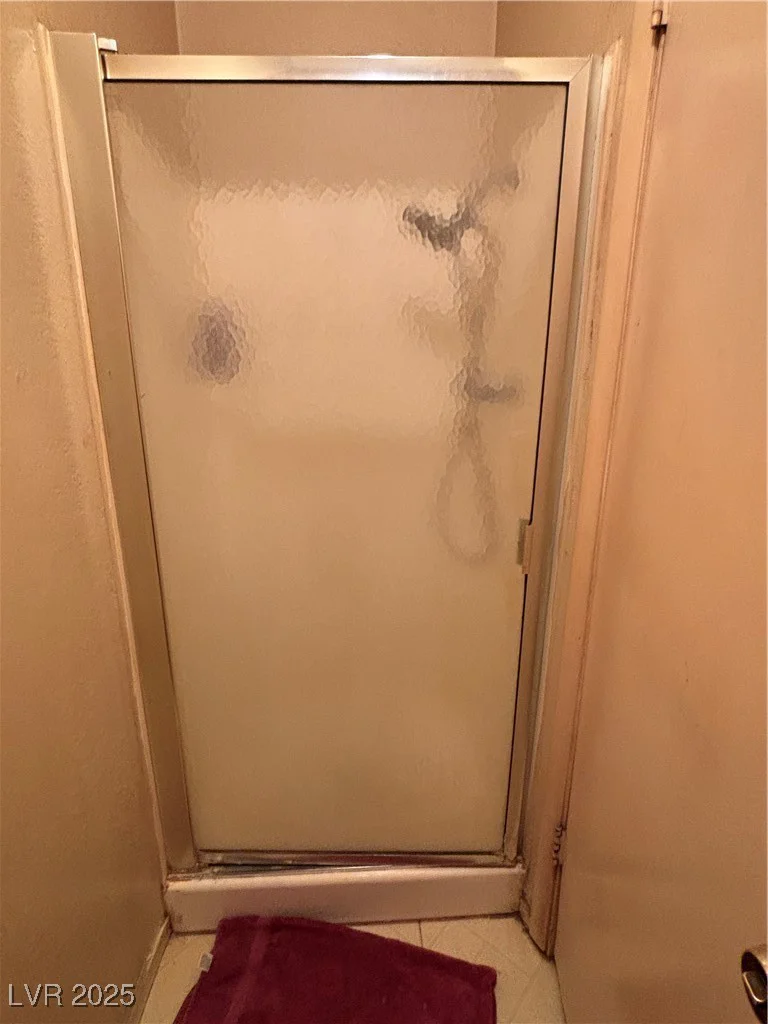 2425 Paradise Village, Las Vegas, NV 89120