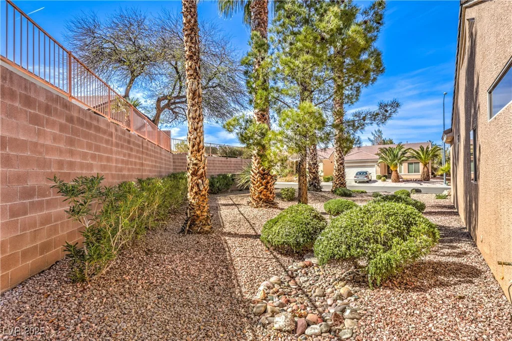 1821 Eagle Mesa, Henderson, NV 89012