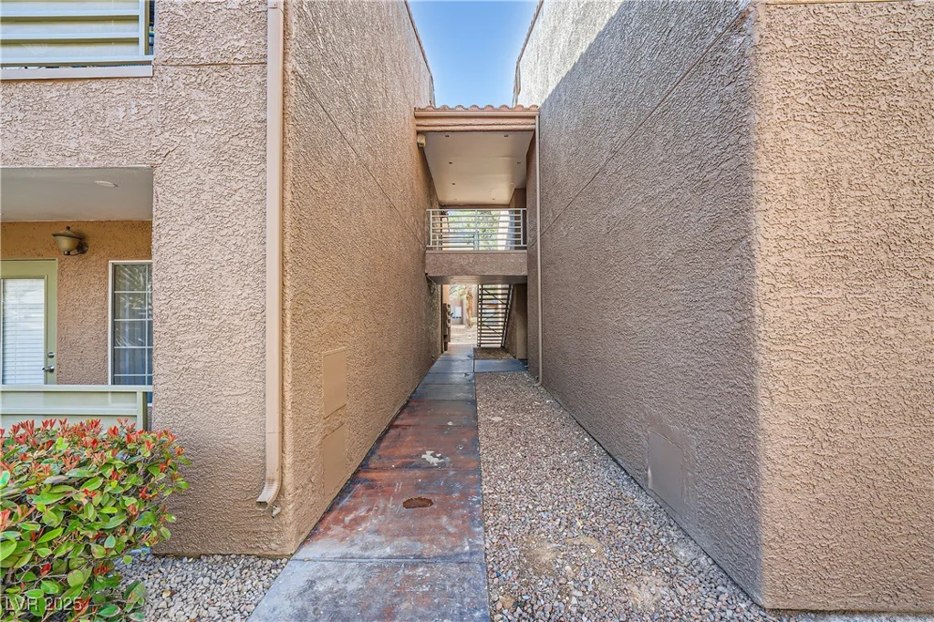 2110 Sealion, Las Vegas, NV 89128