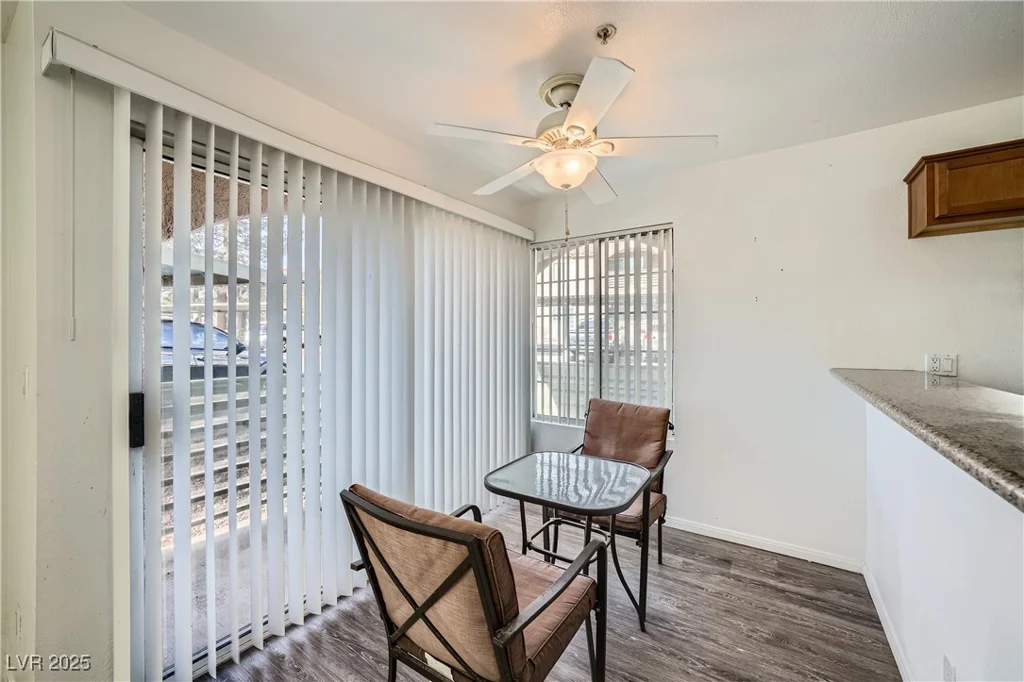 2110 Sealion, Las Vegas, NV 89128