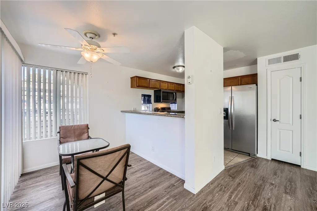 2110 Sealion, Las Vegas, NV 89128