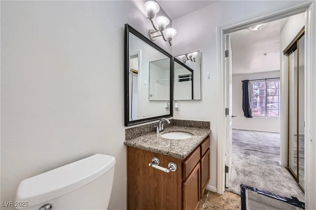 2110 Sealion, Las Vegas, NV 89128