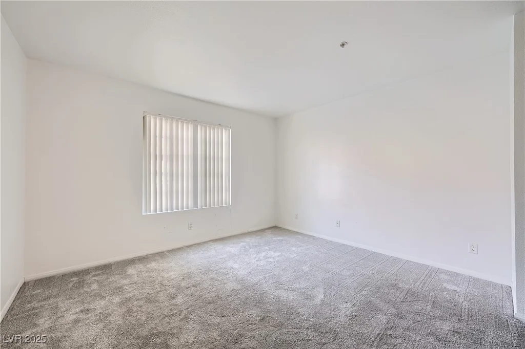 2110 Sealion, Las Vegas, NV 89128