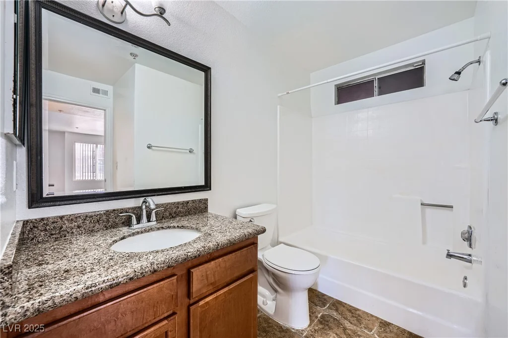 2110 Sealion, Las Vegas, NV 89128