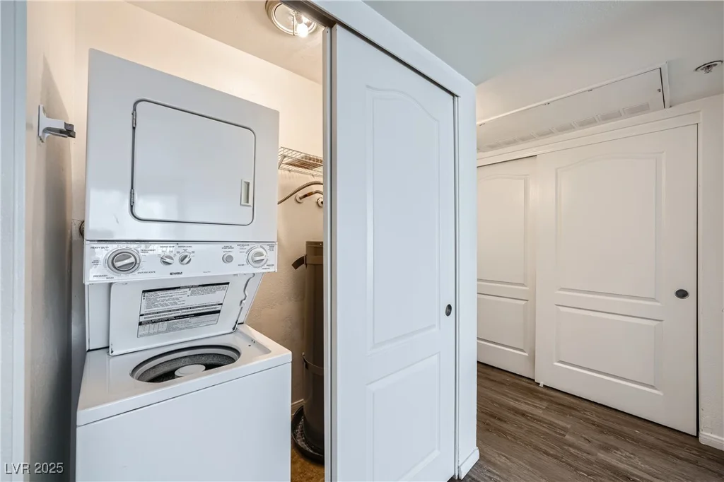 2110 Sealion, Las Vegas, NV 89128