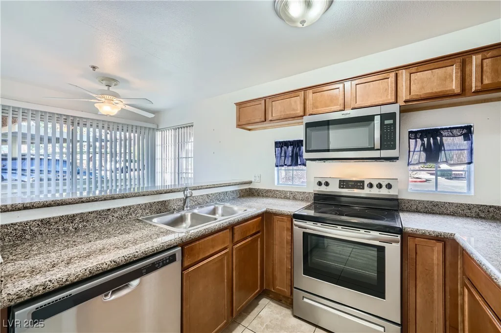 2110 Sealion, Las Vegas, NV 89128