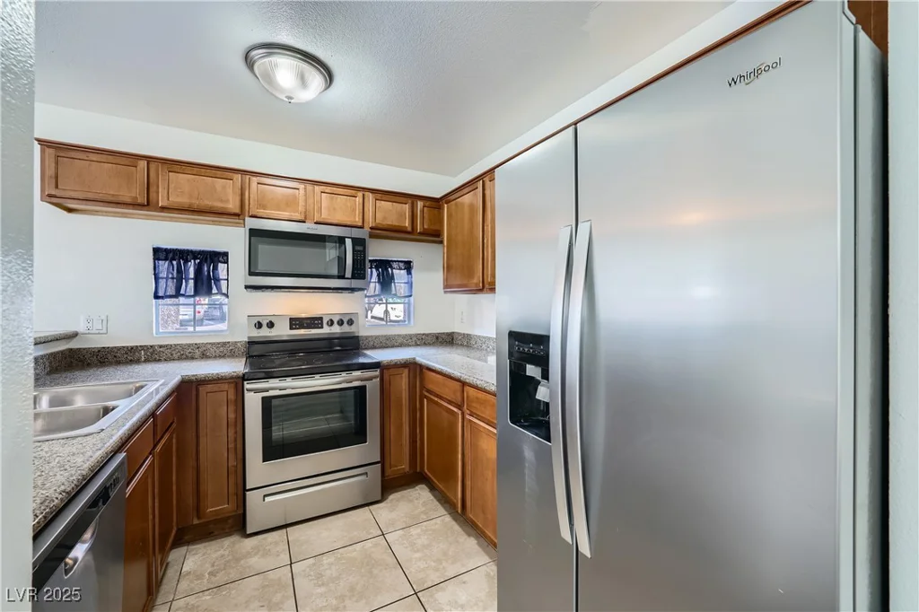 2110 Sealion, Las Vegas, NV 89128